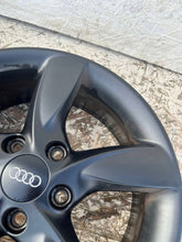 Laden Sie das Bild in den Galerie-Viewer, 1x Alufelge 17 Zoll 6.0" 5x112 48ET 8V0071497B Audi Rim Wheel