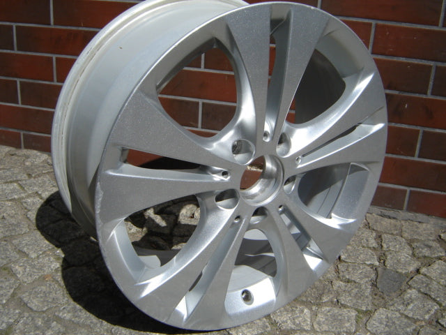 1x Alufelge 17 Zoll 7.5" 5x112 52ET Glanz Silber A2464010800 Mercedes-Benz Cla