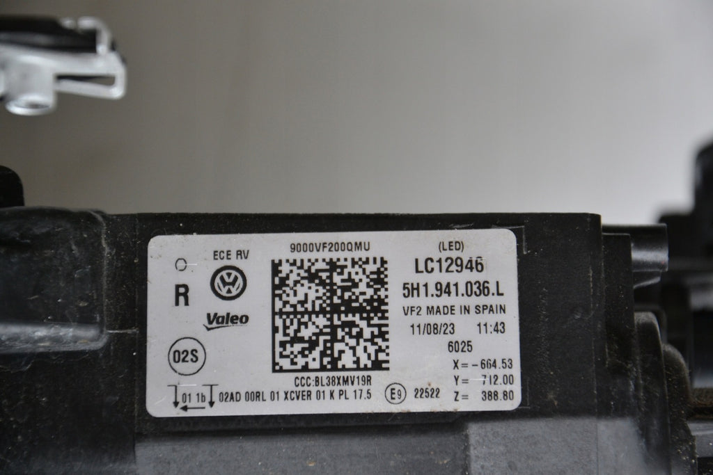 Frontscheinwerfer VW Golf VIII 5H1941036L 5H1941035L LED Ein Satz Headlight SCH3331031001fx