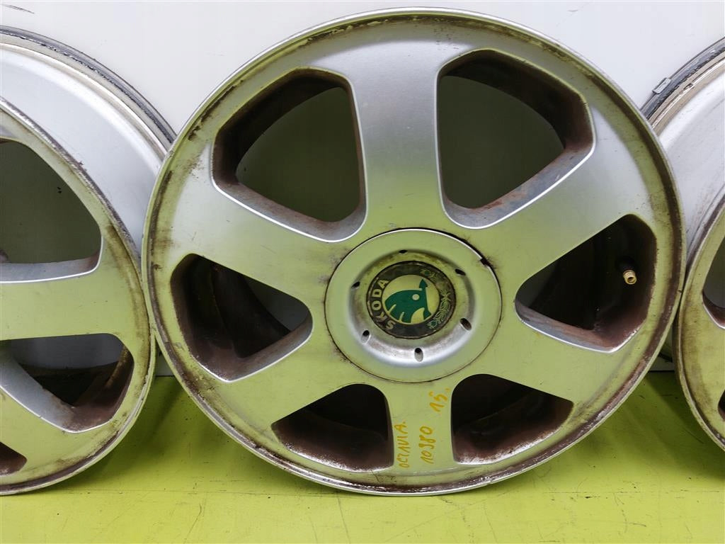 4x Alufelge 15 Zoll 8.5" 5x100 43ET Matt Silber Audi I Rim Wheel FEL1694394079la