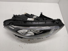 Laden Sie das Bild in den Galerie-Viewer, Frontscheinwerfer Mercedes-Benz W177 A1779064803 Rechts Scheinwerfer Headlight SCH7301460685il