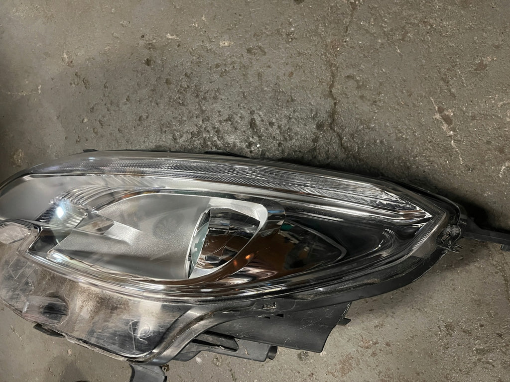Frontscheinwerfer Peugeot 2008 90106472 Links Scheinwerfer Headlight SCH1819981441yn