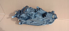 Laden Sie das Bild in den Galerie-Viewer, Frontscheinwerfer VW Polo 2G1941005C 73669519 Links Scheinwerfer Headlight