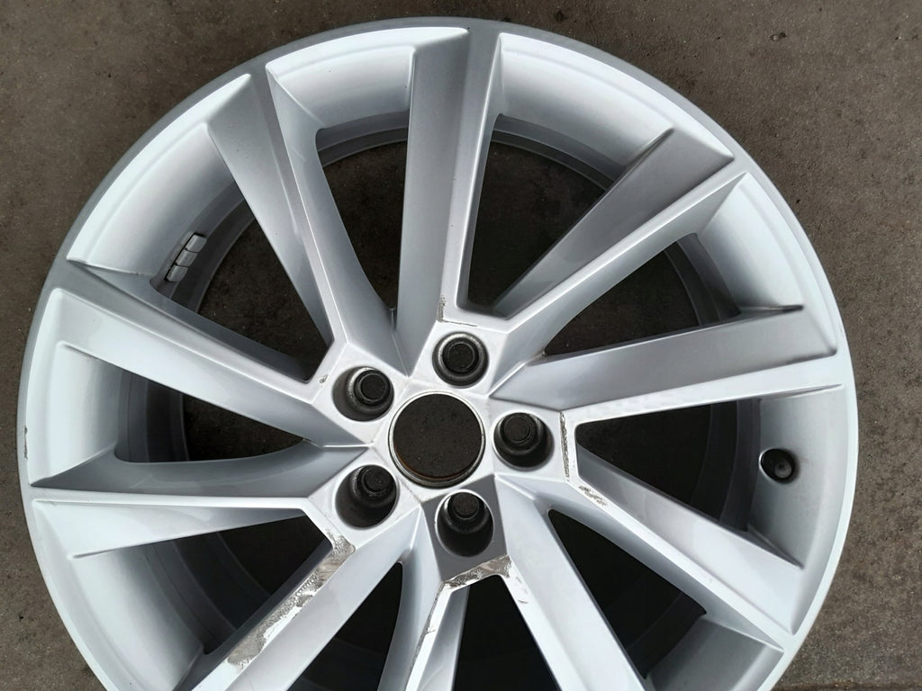 1x Alufelge 17 Zoll 6.5" 5x100 40ET Glanz Silber 657601025 Skoda Scala Rim Wheel FEL3308781025vs