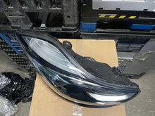 Laden Sie das Bild in den Galerie-Viewer, Frontscheinwerfer Hyundai Ix20 10-92102-1K- Rechts Scheinwerfer Headlight