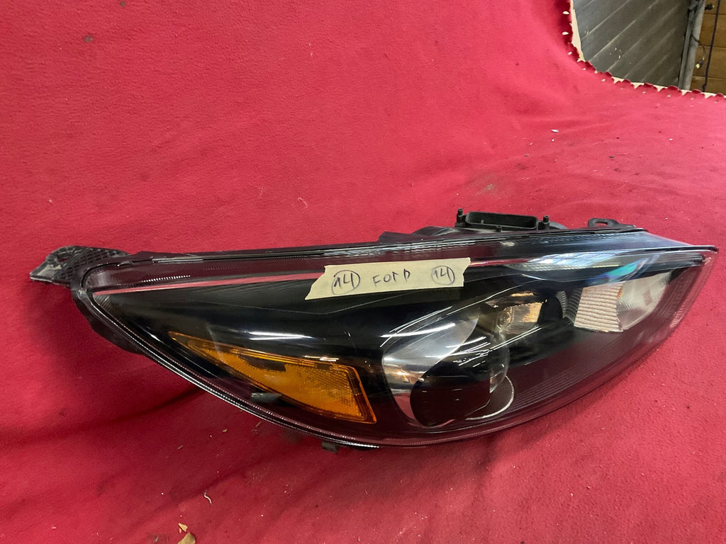 Frontscheinwerfer Ford Focus F1EB-13D154-EF Xenon Rechts Scheinwerfer Headlight SCH4760679842ih
