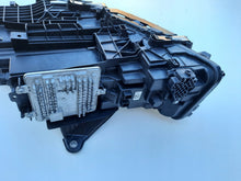 Laden Sie das Bild in den Galerie-Viewer, Frontscheinwerfer BMW 2 Active Tourer U06 5A42248 Full LED Ein Satz Headlight