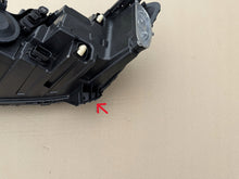 Laden Sie das Bild in den Galerie-Viewer, Frontscheinwerfer Dacia Sandero III Jogger 260107920 LED Rechts Headlight