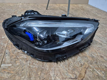 Laden Sie das Bild in den Galerie-Viewer, Frontscheinwerfer Mercedes-Benz W206 A2069063003 Rechts Scheinwerfer Headlight SCH3069881678gf