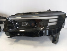 Laden Sie das Bild in den Galerie-Viewer, Frontscheinwerfer Opel Combo 9852795980 9852840480 Ein Stück (Rechts oder Links) SCH3213030349ha