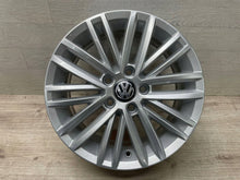 Laden Sie das Bild in den Galerie-Viewer, 4x Alufelge 16 Zoll 6.5" 5x112 46ET Glanz Silber 5G0601025AT VW Golf VII I FEL5985888095xv