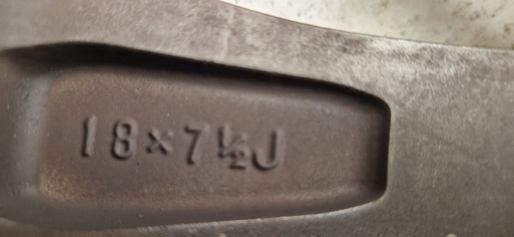 1x Alufelge 18 Zoll 7.5" 5x114.3 45ET Glanz 75RAV4 Toyota Rim Wheel