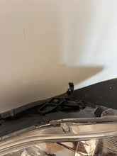 Laden Sie das Bild in den Galerie-Viewer, Frontscheinwerfer Honda Crv Xenon Rechts Scheinwerfer Headlight