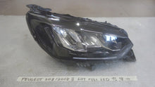 Laden Sie das Bild in den Galerie-Viewer, Frontscheinwerfer Peugeot 2008 208 II 9855524880 Full LED Rechts Headlight