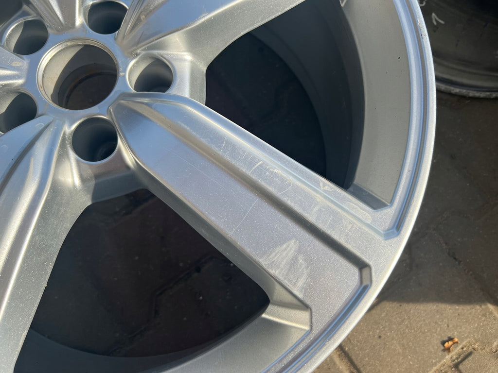 1x Alufelge 20 Zoll 9.0" 5x112 38ET Glanz Silber 4KE601025S Audi E Tron