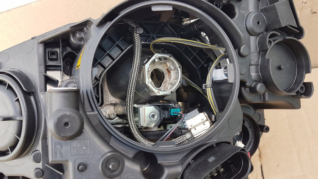 Frontscheinwerfer Skoda Yeti 5L1941018D Bi-Xenon Rechts Scheinwerfer Headlight SCH3840382594vr