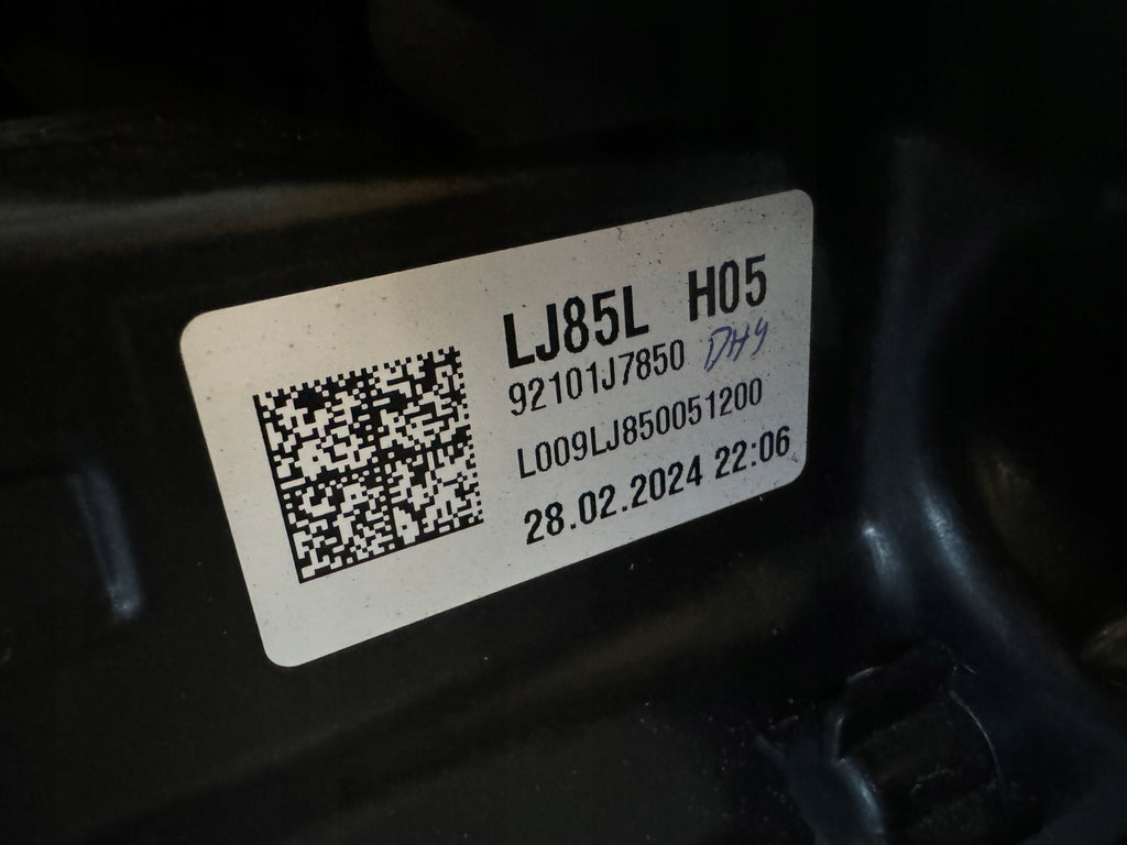 Frontscheinwerfer Kia Xceed 92101-J7850 LED Ein Stück (Rechts oder Links)