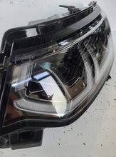 Laden Sie das Bild in den Galerie-Viewer, Frontscheinwerfer Land Rover I Sport Discovery LK72-13W030-EC Links Headlight SCH1875710182sy