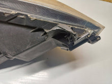 Laden Sie das Bild in den Galerie-Viewer, Frontscheinwerfer Mazda II D65151040 Links Scheinwerfer Headlight SCH1634153972tv