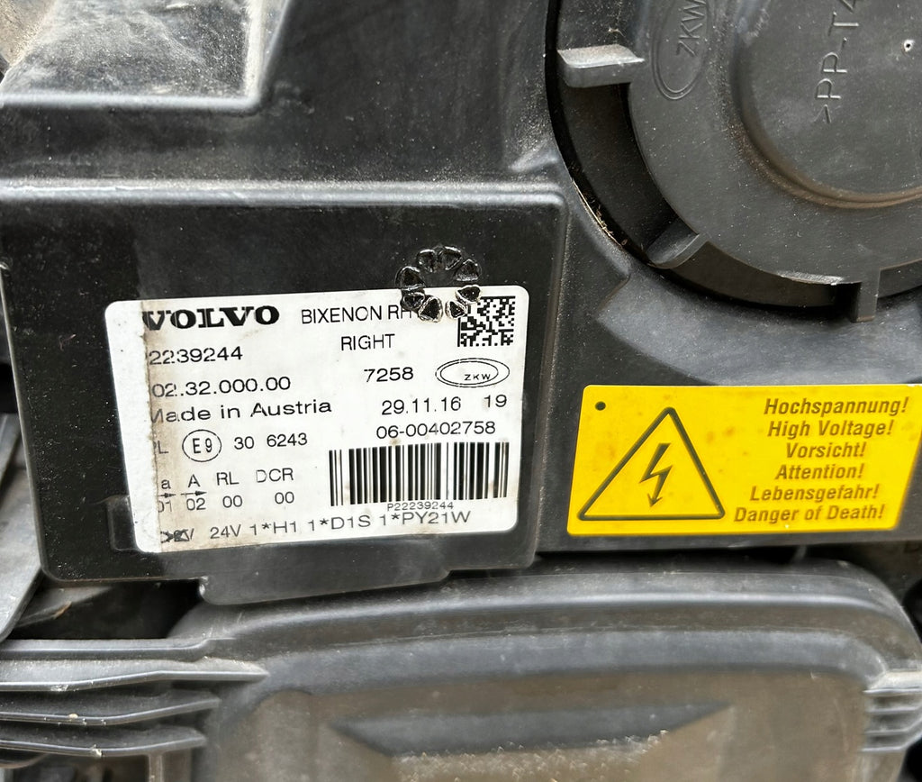 Frontscheinwerfer Volvo 22239244 Xenon Rechts Scheinwerfer Headlight SCH5003721810yj