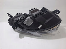 Laden Sie das Bild in den Galerie-Viewer, Frontscheinwerfer Opel Zafira A Vivaro C 9832837680 Xenon Links Headlight