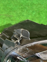 Laden Sie das Bild in den Galerie-Viewer, Frontscheinwerfer Citroën C3 III 12519138 L90203167 9836267180 Full LED Links SCH9202892233vq