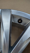Load image into Gallery viewer, 1x Alufelge 17 Zoll 7.0" 5x112 43ET 5C0601025 VW New Beetle Rim Wheel FEL8884023675lt
