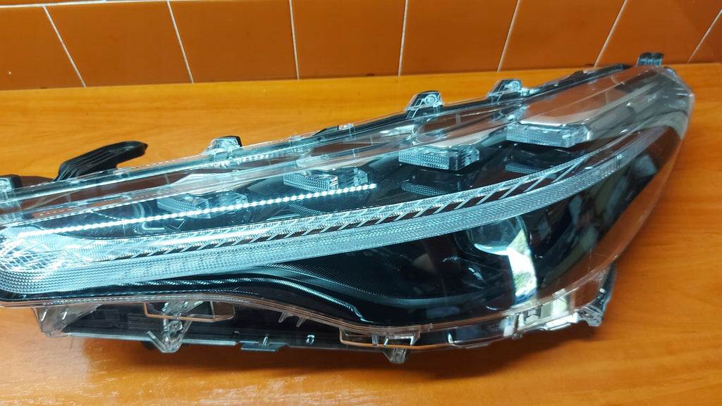 Frontscheinwerfer Toyota Corolla LED Ein Stück (Rechts oder Links) Headlight SCH1512284282fv