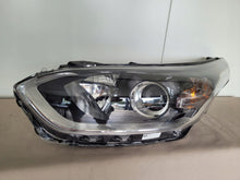 Laden Sie das Bild in den Galerie-Viewer, Frontscheinwerfer Kia Ceed J792111010 Links Scheinwerfer Headlight SCH6770943764sn