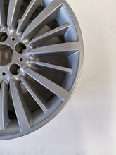 Laden Sie das Bild in den Galerie-Viewer, 1x Alufelge 18 Zoll 8.0" 5x120 34ET Glanz Silber 6882704 BMW F36 3 F30 F32 F31 FEL6488830585wx