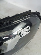 Laden Sie das Bild in den Galerie-Viewer, Frontscheinwerfer Opel Zafira 9832837680-00 Xenon Links Scheinwerfer Headlight