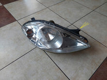Laden Sie das Bild in den Galerie-Viewer, Frontscheinwerfer Mercedes-Benz W169 A1698200261 Rechts Scheinwerfer Headlight SCH8001508339ek
