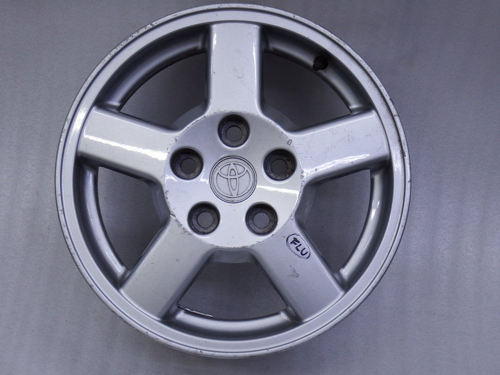 1x Alufelge 16 Zoll 6.5" 5x114.3 45ET Glanz Silber Toyota Avensis Rim Wheel