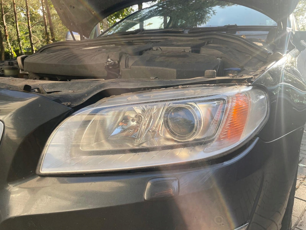 Frontscheinwerfer Volvo Xc70 Ein Stück (Rechts oder Links) Headlight