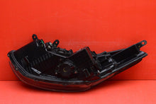 Laden Sie das Bild in den Galerie-Viewer, Frontscheinwerfer Hyundai I30 92102-A6000 Rechts Scheinwerfer Headlight SCH4744916716rp