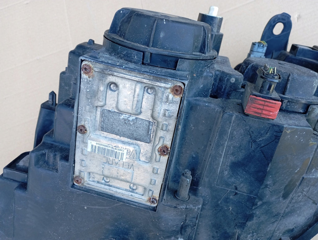 Frontscheinwerfer Peugeot 807 89006378 1494311080 Xenon Rechts Headlight SCH2384008251iw