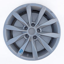 Load image into Gallery viewer, 1x Alufelge 17 Zoll 6.0&quot; 48ET 5G0601025K VW Golf Vii Rim Wheel