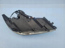 Laden Sie das Bild in den Galerie-Viewer, Frontscheinwerfer Toyota Prius Ein Stück (Rechts oder Links) Headlight SCH1638935728ac