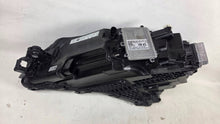 Laden Sie das Bild in den Galerie-Viewer, Frontscheinwerfer Skoda Superb III 3V1941016D Rechts Scheinwerfer Headlight SCH7156930538oi