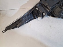 Laden Sie das Bild in den Galerie-Viewer, Frontscheinwerfer Toyota C-Hr 81110F407100 Rechts Scheinwerfer Headlight SCH9982136874fb
