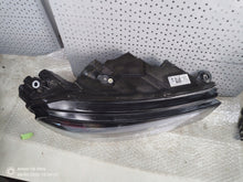 Laden Sie das Bild in den Galerie-Viewer, Frontscheinwerfer Skoda Fabia IV 6VB941016 Rechts Scheinwerfer Headlight SCH3015435893zy
