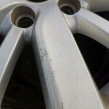 Load image into Gallery viewer, 1x Alufelge 16 Zoll 6.5" 5x112 50ET Glanz Silber 5K0601025S VW Passat Golf FEL7069838891js
