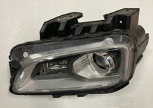 Laden Sie das Bild in den Galerie-Viewer, Frontscheinwerfer Hyundai Kona Ein Stück (Rechts oder Links) Headlight SCH9651687881gi