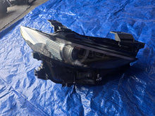 Laden Sie das Bild in den Galerie-Viewer, Frontscheinwerfer Mazda 3 BCJH-51030 Rechts Scheinwerfer Headlight SCH8754705444ko