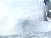 Laden Sie das Bild in den Galerie-Viewer, Frontscheinwerfer VW Touareg 1172777 Halogen Rechts Scheinwerfer Headlight