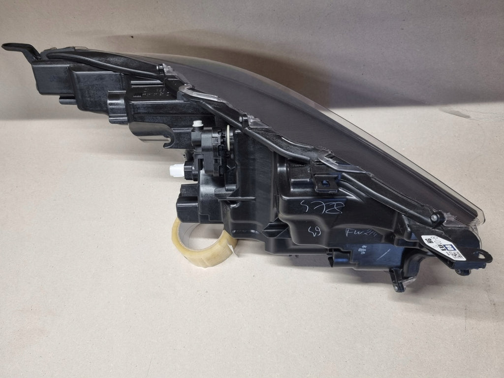 Frontscheinwerfer Toyota Yaris Full LED Ein Stück (Rechts oder Links) Headlight SCH8647386910cz