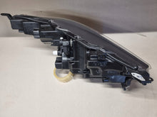 Load image into Gallery viewer, Frontscheinwerfer Toyota Yaris Full LED Ein Stück (Rechts oder Links) Headlight SCH8647386910cz