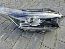Laden Sie das Bild in den Galerie-Viewer, Frontscheinwerfer Kia Ceed J792111040 LED Rechts Scheinwerfer Headlight