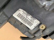 Load image into Gallery viewer, Frontscheinwerfer Audi Q7 4L0941029A Xenon Ein Stück (Rechts oder Links) SCH3782518621ag