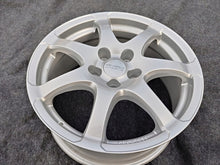 Laden Sie das Bild in den Galerie-Viewer, 1x Alufelge 17 Zoll 7.5" 5x120 38ET Glanz Silber Rim Wheel FEL3600529138qr